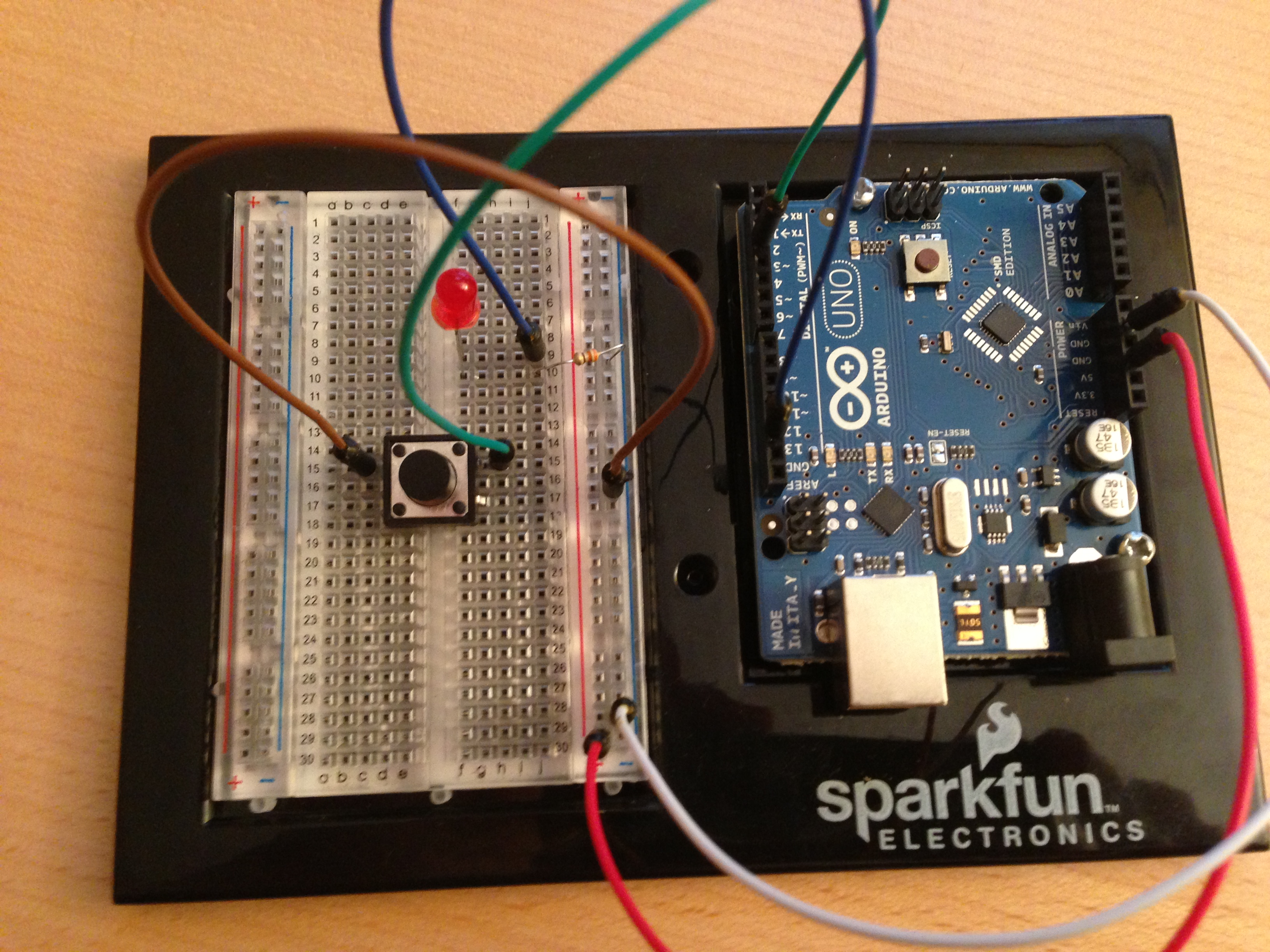 Arduino Uno Tutorial Basic circuit breadboarding 